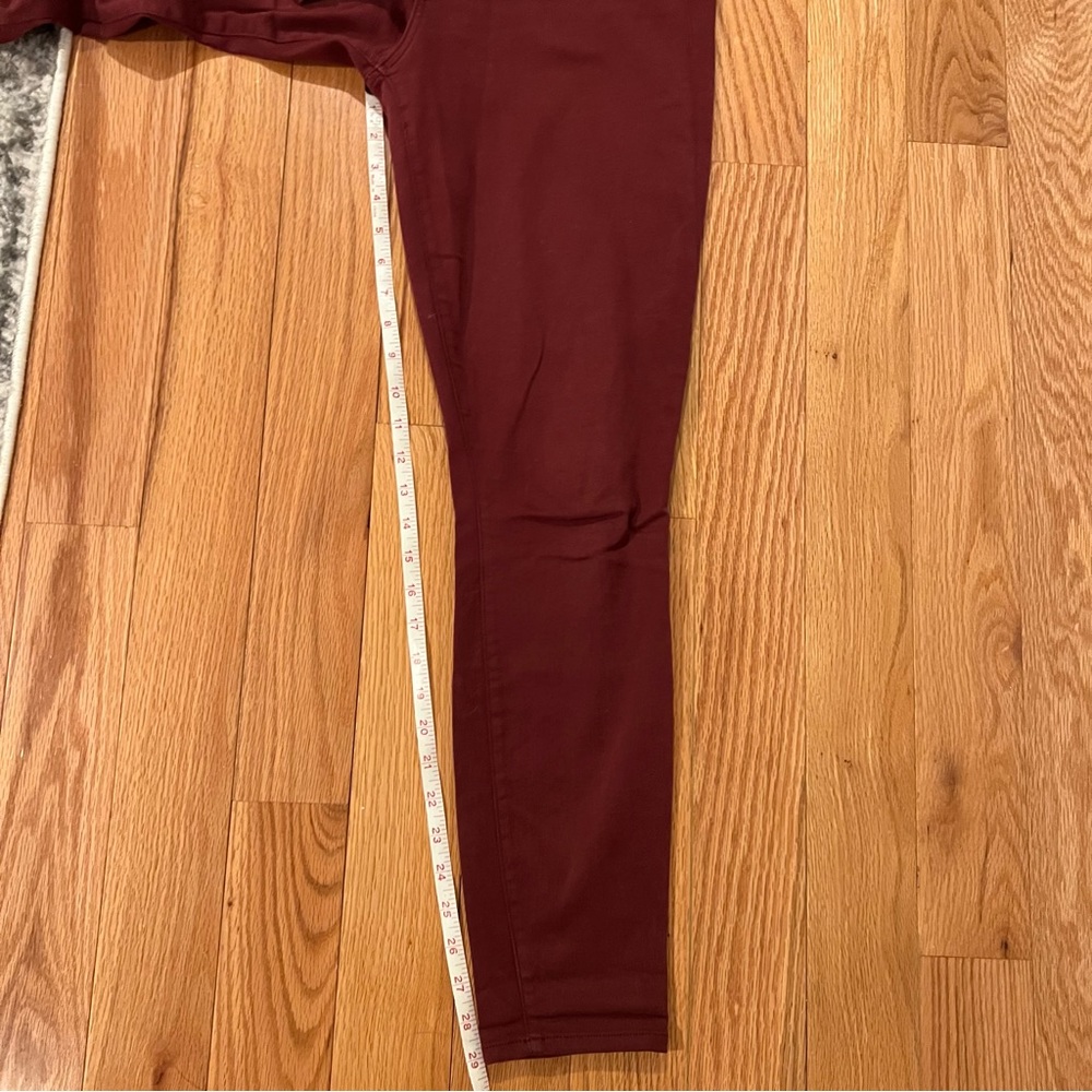Gap Resolution Jeans Maroon - Picture 7 of 7